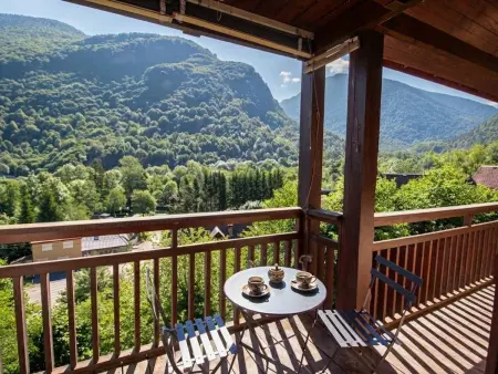 Petit 2P avec loggia 10m² - Vue montagne à Bagnères-de-Luchon : photo 5