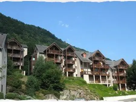Petit 2P avec loggia 10m² - Vue montagne à Bagnères-de-Luchon : photo 9