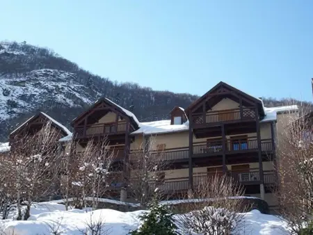 Petit 2P avec loggia 10m² - Vue montagne à Bagnères-de-Luchon : photo 11