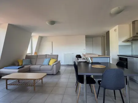 Appartement 84 m² vue montagnes terrasse couverte : photo 2