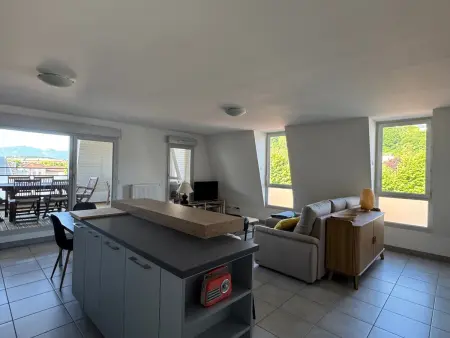 Appartement 84 m² vue montagnes terrasse couverte : photo 10