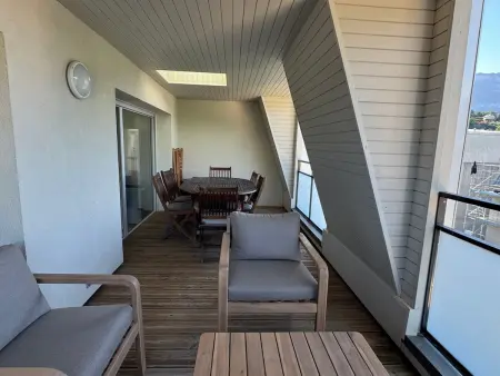 Appartement 84 m² vue montagnes terrasse couverte : photo 12