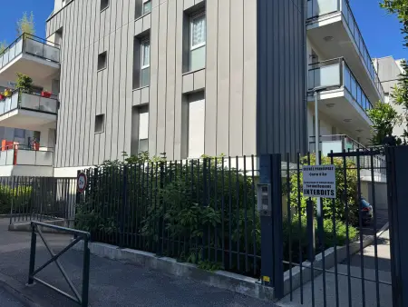 Appartement 84 m² vue montagnes terrasse couverte : photo 18