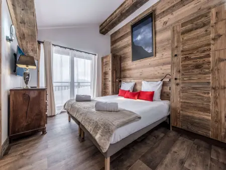 Appartement 3 chambres, centre Courchevel, balcons vue station : photo 4