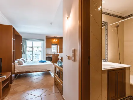 Studio 50m² avec balcon et piscine à Tavira : photo 11