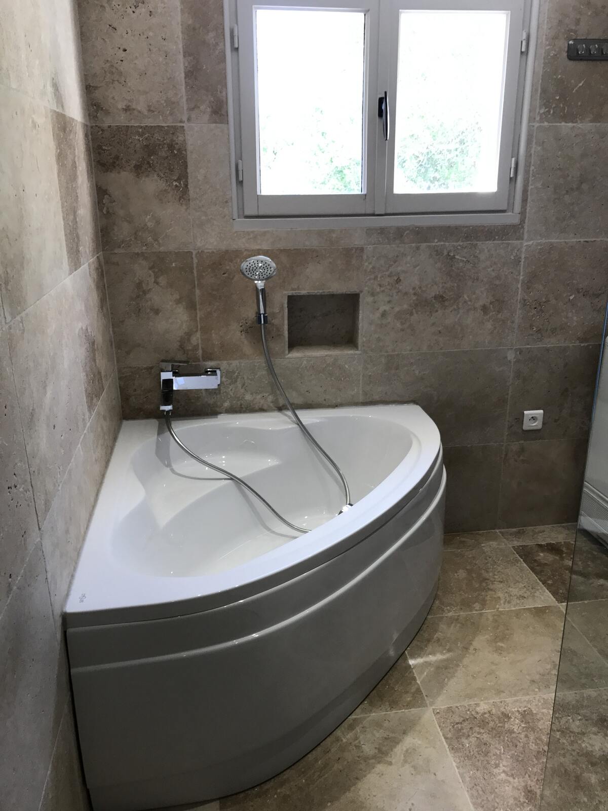 Maison 180 m² à Lecci : 4 chambres, jardin et vue montagne - Photo 8