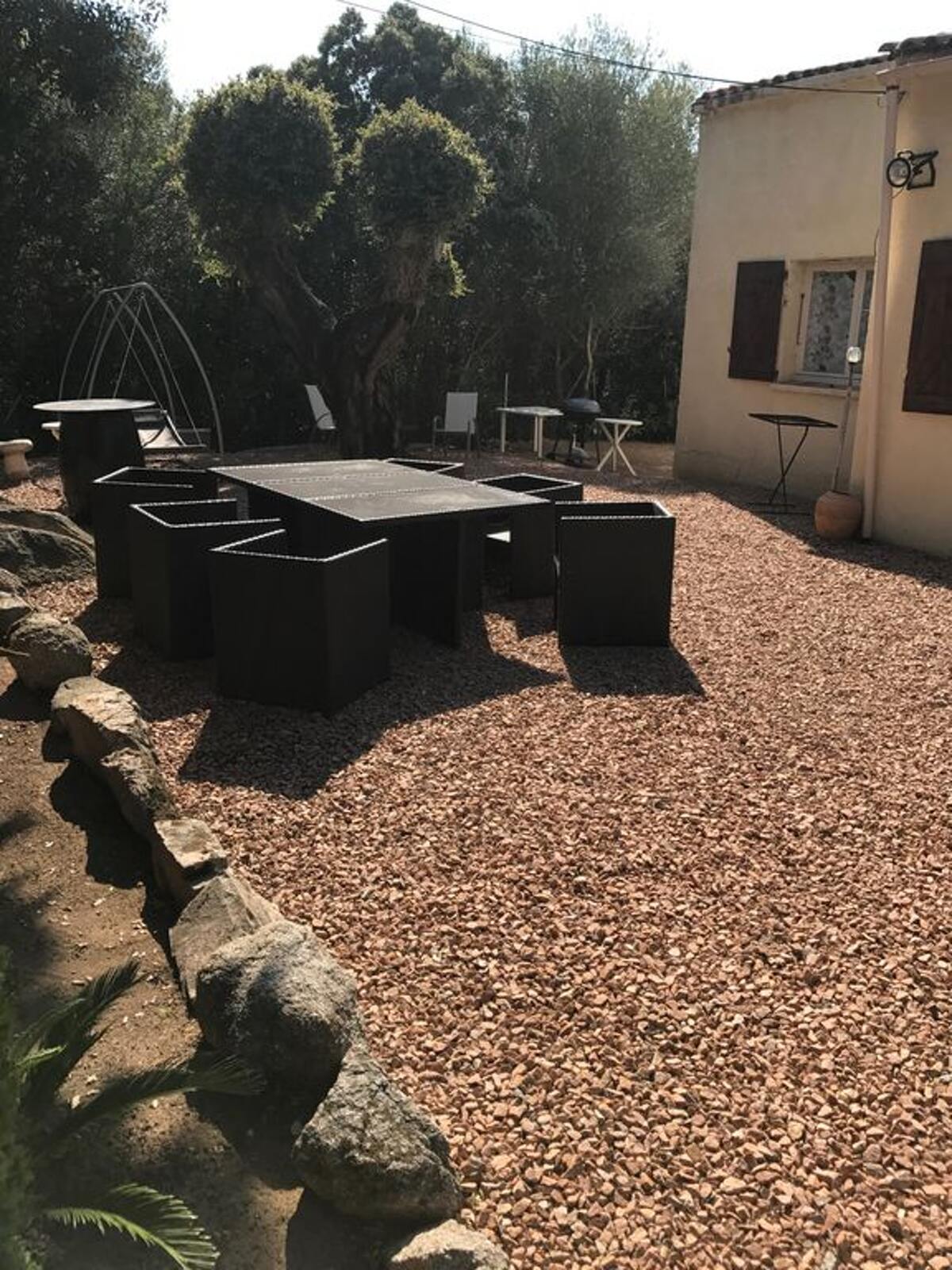 Maison 180 m² à Lecci : 4 chambres, jardin et vue montagne - Photo 12