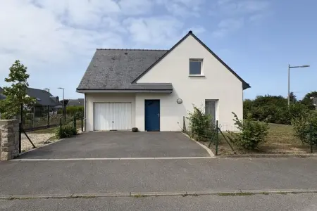 Location appartement à Plouguerneau, Maison côtière avec jardin et terrasse