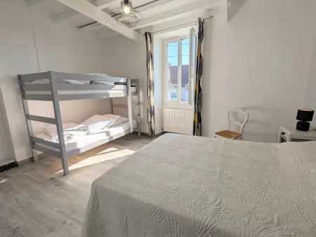 Gîte Saint-Marcel, 4 pers. – Jardin clos & véranda : photo 7