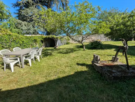Gîte Saint-Marcel, 4 pers. – Jardin clos & véranda : photo 21