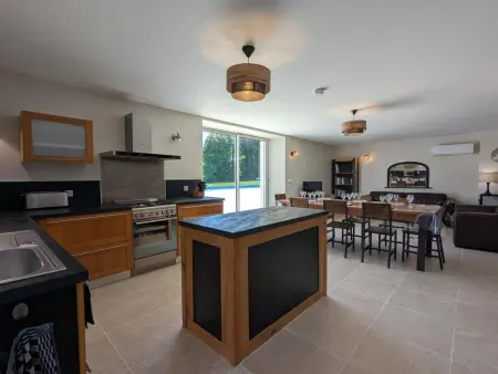 Gîte 8 pers. avec piscine privée 12x6m à Ronsenac : photo 2