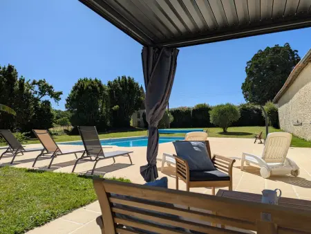 Gîte 8 pers. avec piscine privée 12x6m à Ronsenac : photo 15