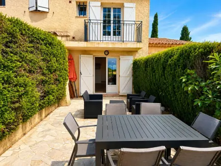 Location appartement à La Croix Valmer, Superbe mas climatisation - 4 pers., à 300m de la mer