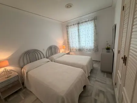 Appartement 80m² à Denia, piscine et parking couvert : photo 17