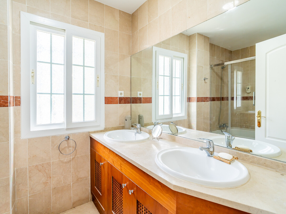 Duplex Lauro Golf vue montagne - 4 pers., piscine - Photo 19