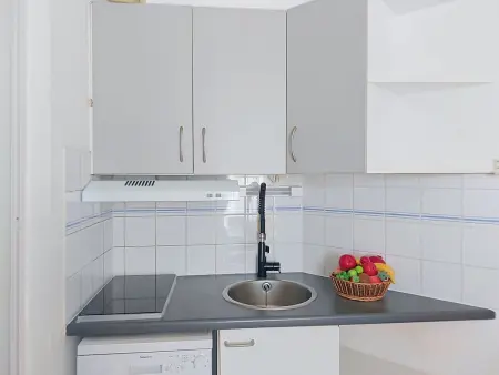 Appartement Les Goelettes, 100 m de la plage : photo 17