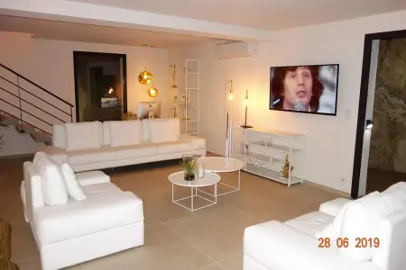 Villa avec piscine privée à Bormes-les-Mimosas - Photo 18