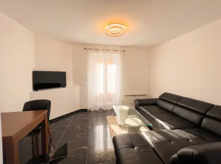 Maison 94 m² avec 3 chambres et jardin à Villeneuve-sur-Yonne : photo 2