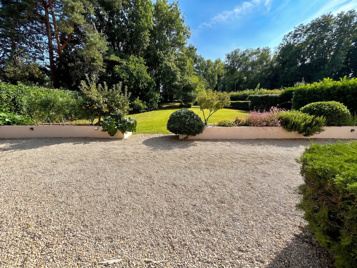 Villa 280 m² avec piscine privée – 6 chambres à Chailly-en-Brie - Photo 3