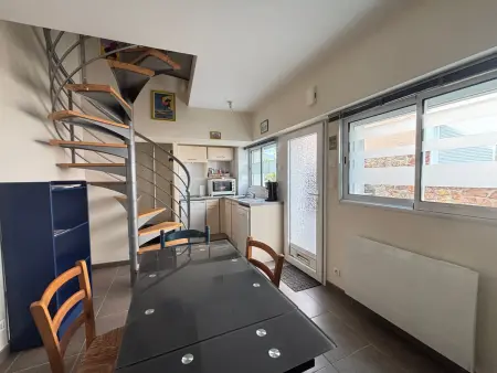 Appartement 2 pers. accès direct plage aux Sables : photo 1