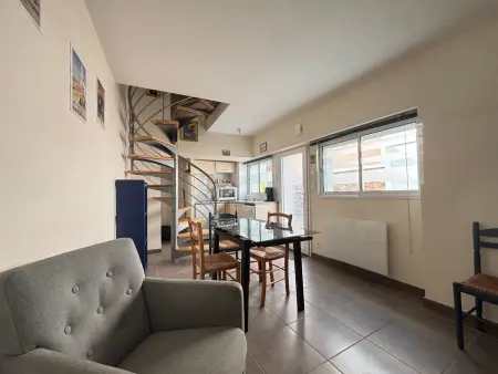 Appartement 2 pers. accès direct plage aux Sables : photo 3