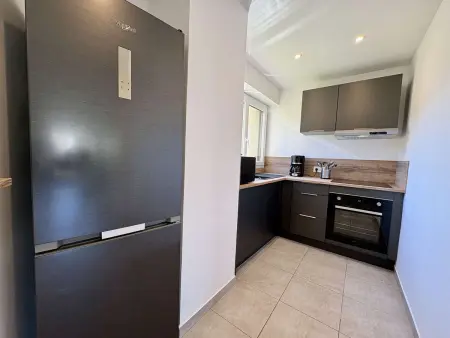 Appartement rénové 4 pers. à 1,5 km des plages : photo 7