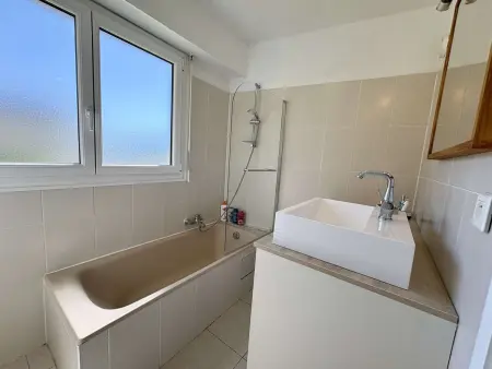Appartement rénové 4 pers. à 1,5 km des plages : photo 13