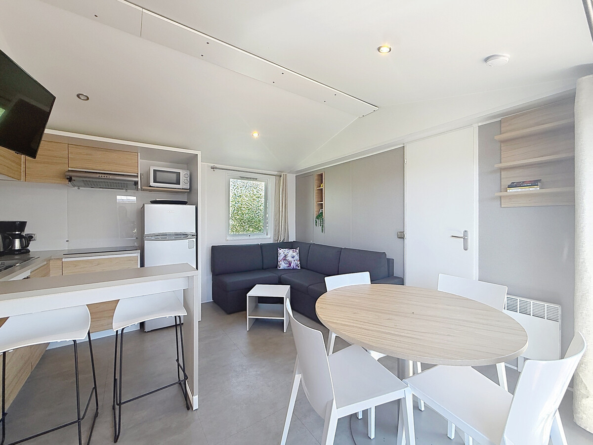 Mobil-home 31 m² à 200 m de la plage, piscine chauffée - Photo 3