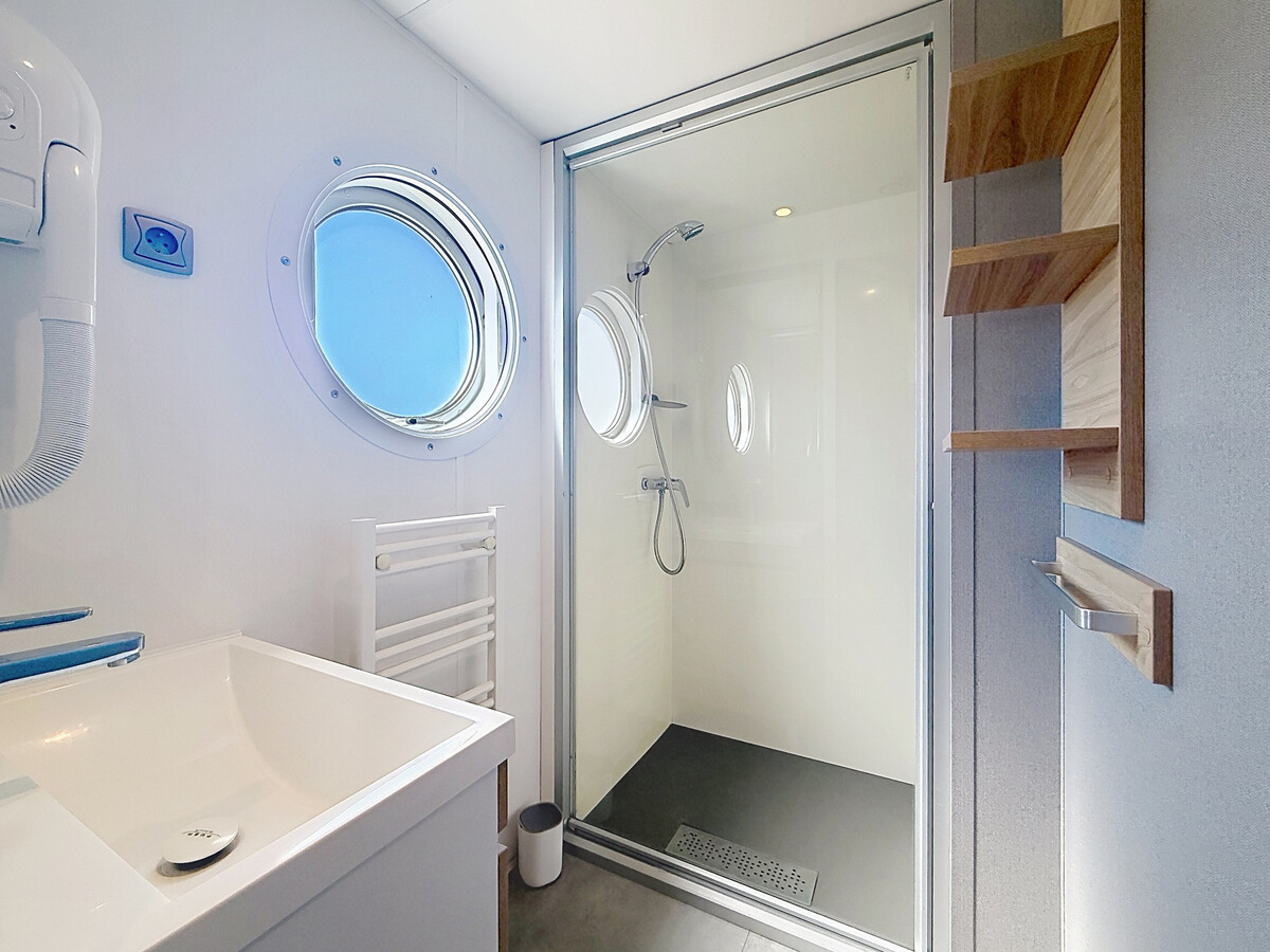 Mobil-home 31 m² à 200 m de la plage, piscine chauffée - Photo 10