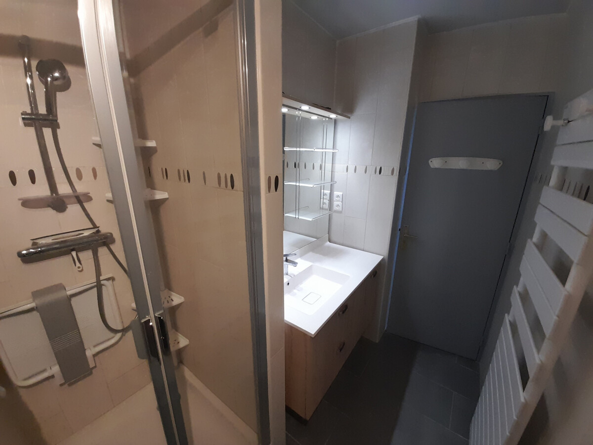 T2 lumineux centre-ville, 600m des Thermes - Photo 8