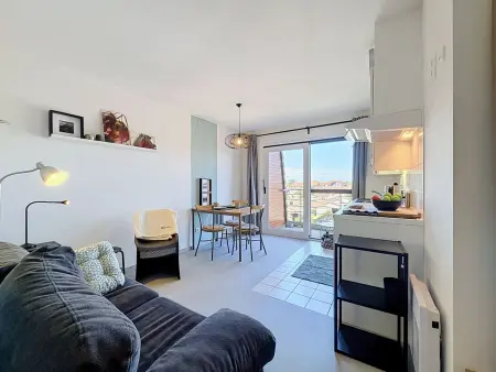 Appartement avec piscine et balcon à Bredene, proche plage : photo 1