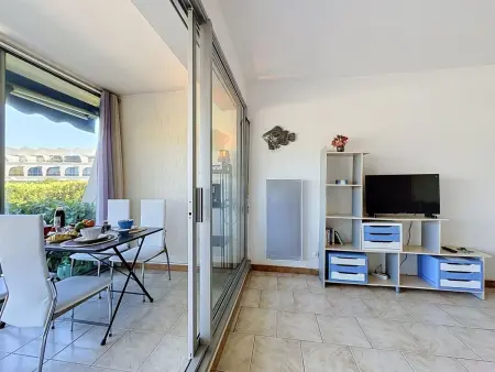 Les Jardins du Port – Apt 2P à 300m de la mer : photo 11