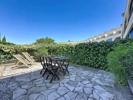 Les Jardins du Port – Apt 2P à 300m de la mer : photo 26
