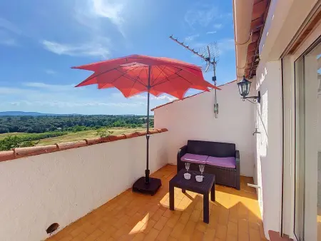 Studio Bellevue avec terrasse à Régusse : photo 1