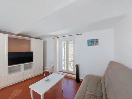Studio Bellevue avec terrasse à Régusse : photo 9