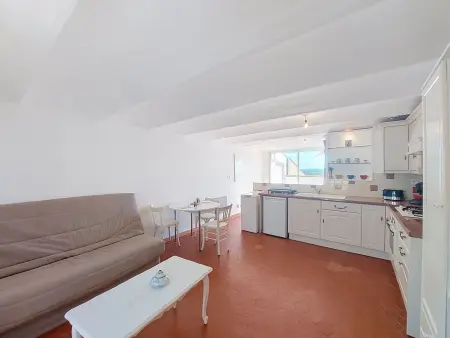 Studio Bellevue avec terrasse à Régusse : photo 10