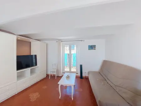 Studio Bellevue avec terrasse à Régusse : photo 11