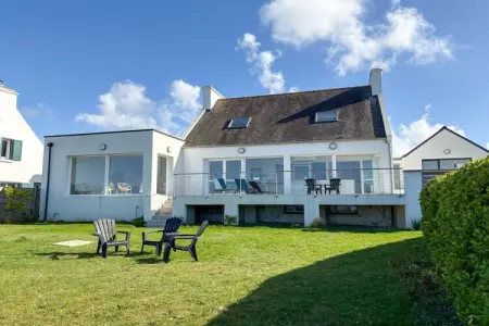 Location appartement à Ploudalmézeau, Villa en bord de mer avec vue panoramique sur la mer