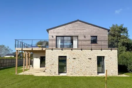 Location appartement à Saint Pabu, Maison côtière moderne avec vue panoramique depuis la terrasse