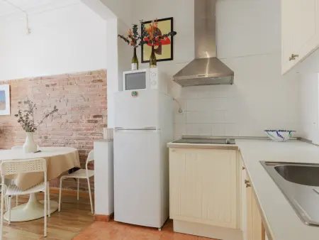 Appartement Gràcia, 60 m² balcon cour intérieure - 3 pers. : photo 8