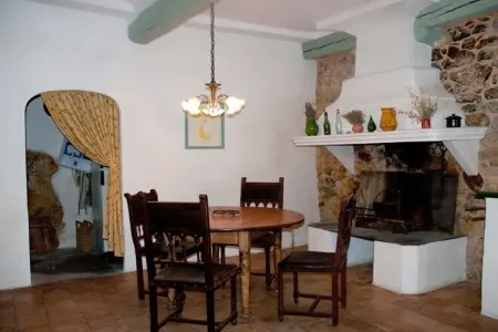 La Placette, maison en pierre à Bizanet : photo 2