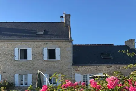 238054, Maison de vacances à Plozevet avec piscine - Photo 1