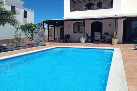 Maison moderne 120 m² avec piscine à Playa Blanca : photo 2