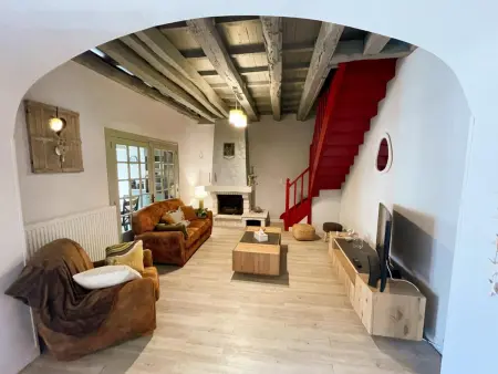 Location gite à Saint Jean Saint Germain, GÃ®te paisible avec piscine et parking - 12 pers.