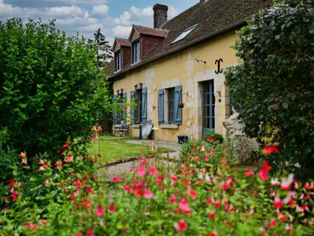 Longère du Perche avec jardin 6 000m² – 7 pers.