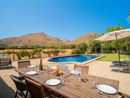 Villa Kaia à Pollença : piscine privée et jardin : photo 4