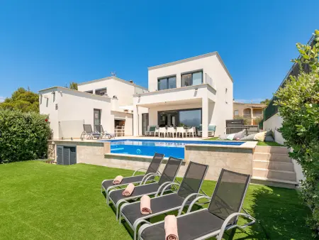 Location villa à Can Picafort, Villa moderne avec piscine à Playa de Muro