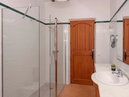 Villa Can Toni – 3 chambres, piscine et vue montagne : photo 34