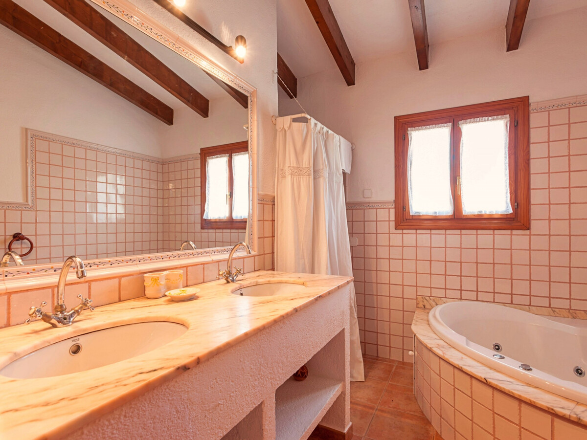 Villa Tatoli – 4 chambres, piscine et vue panoramique à Pollença - Photo 13