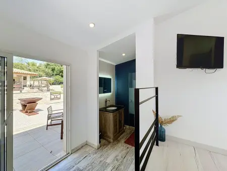 Villa le Lagon à Nîmes : 10 personnes, piscine chauffée : photo 32